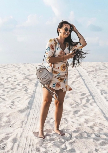 nelly light grey.jpg